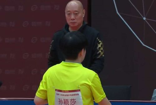 引人注目的 引人注目的